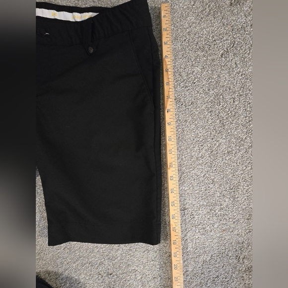 Under Armour Performance Black Bermuda Shorts Women's Size 6 - Picture 8 of 10